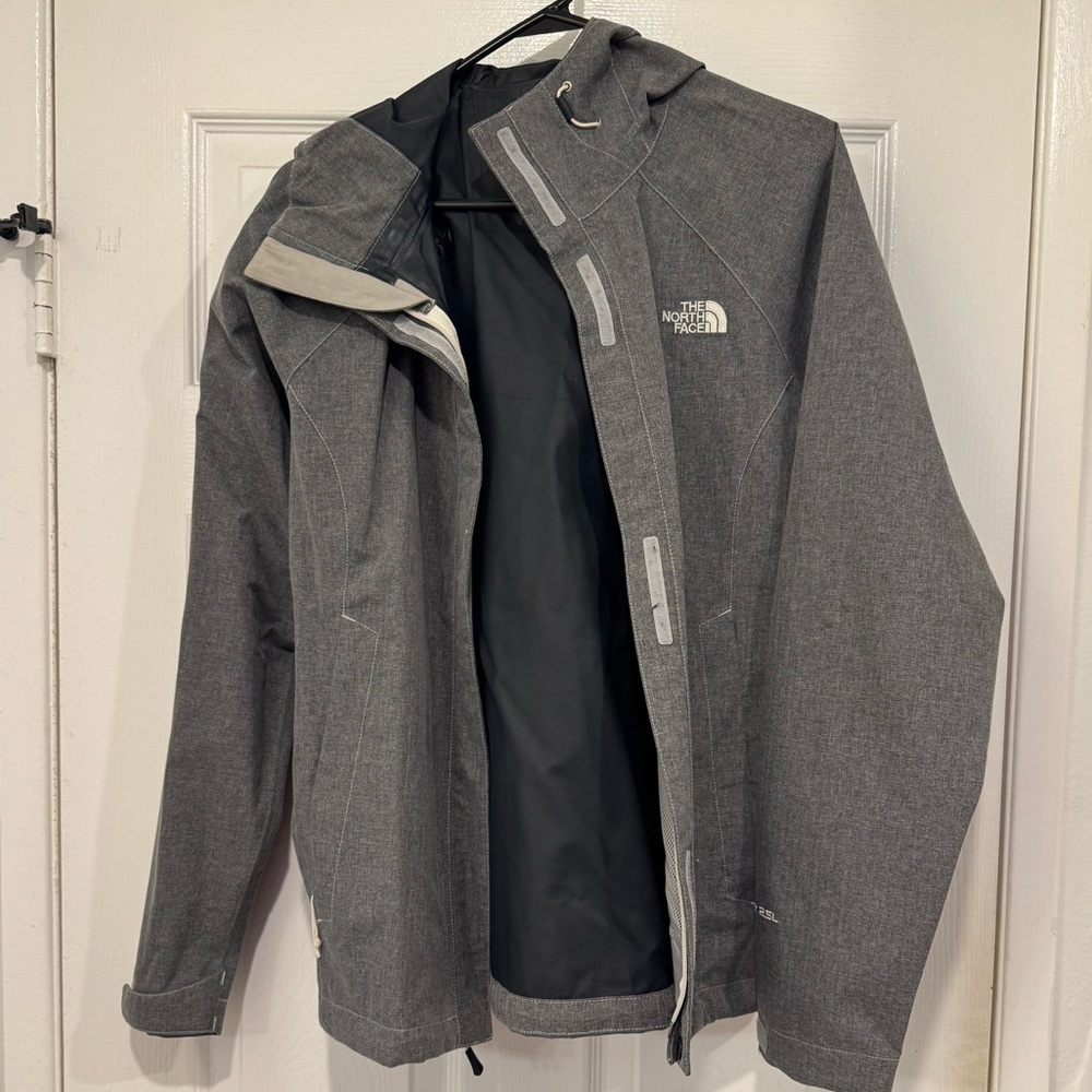 The North Face Charcoal Gray Rain Jacket. Size Medium. Great condition.
